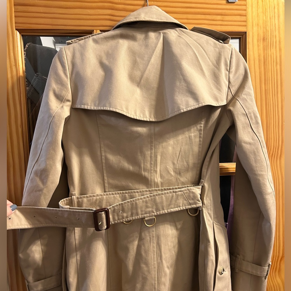 Burberry Beige Tan Trench Coat - Picture 10 of 13